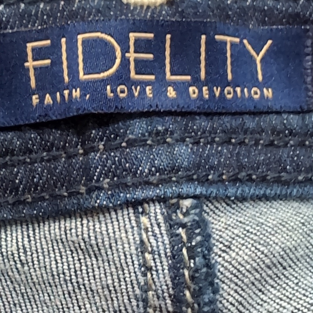 Fidelity Hapburn Cropped Jeans - Picture 10 of 13